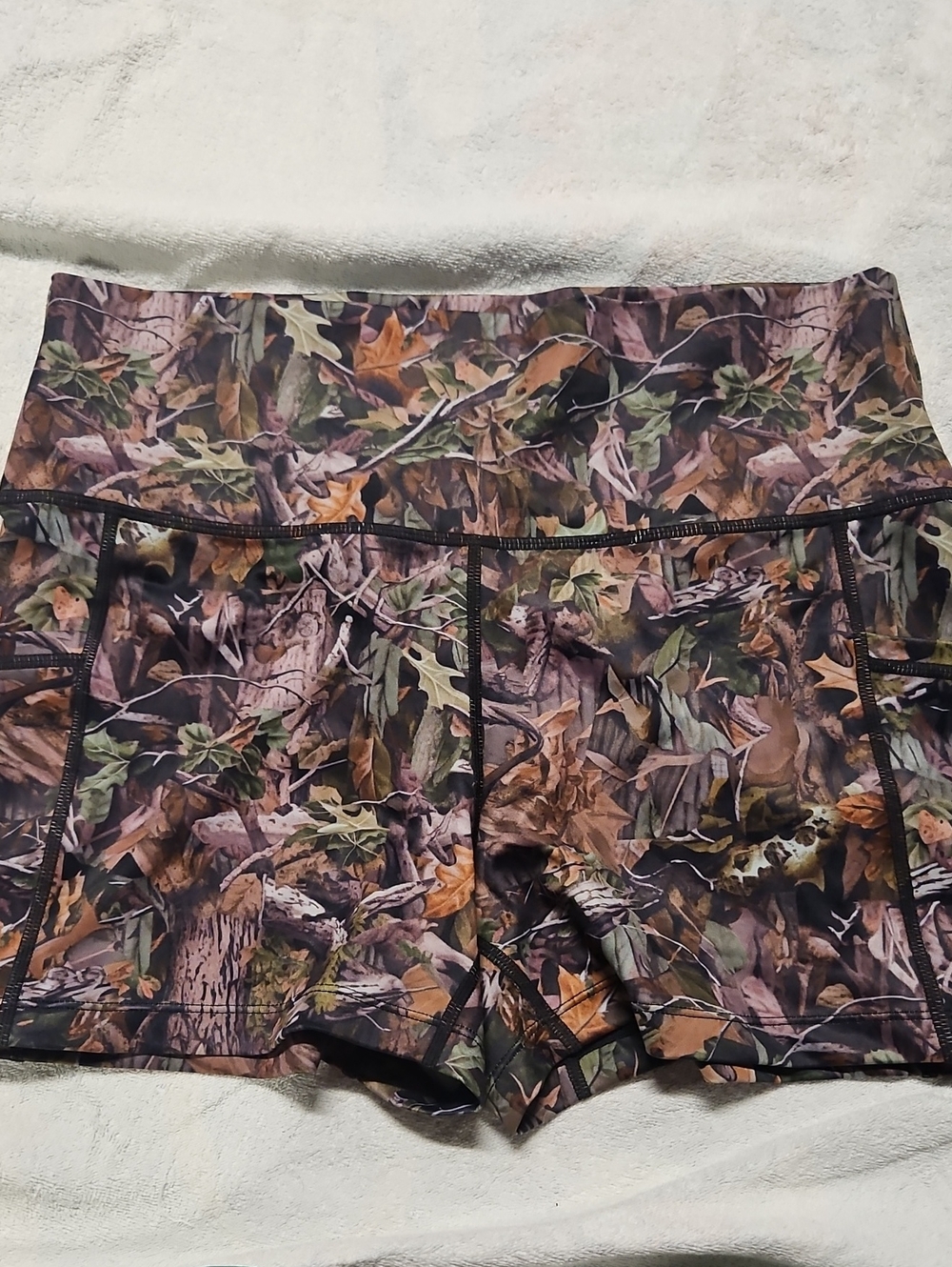 High-Rise Camo Leaf Print Women’s Shorts